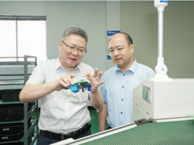 平湖市委書(shū)記仲旭東走訪恒業(yè)電子